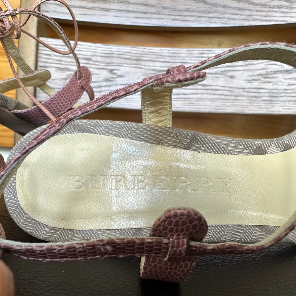 Burberry sandals 39 1/2 - Picture 5 of 9